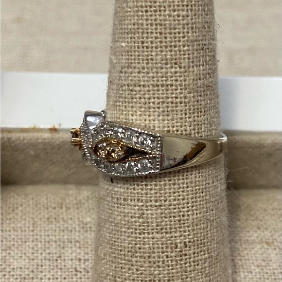 14k white gold diamond ring, size 5 1/2 - Picture 6 of 9